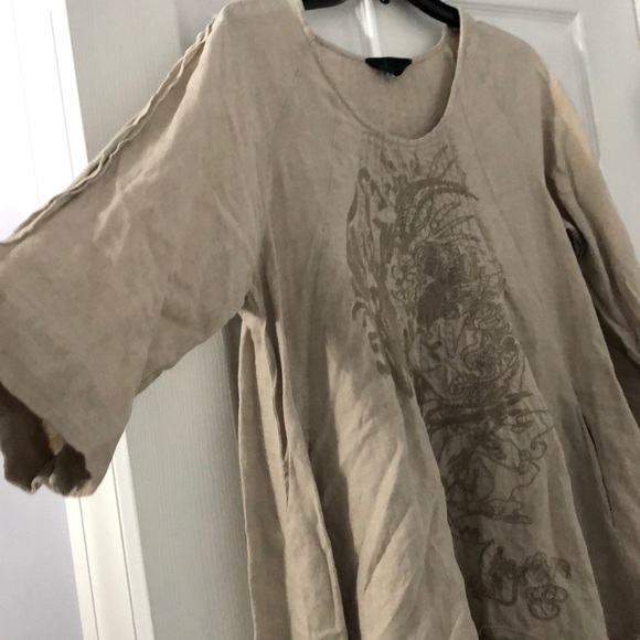 Linen Tunic - Picture 3 of 4